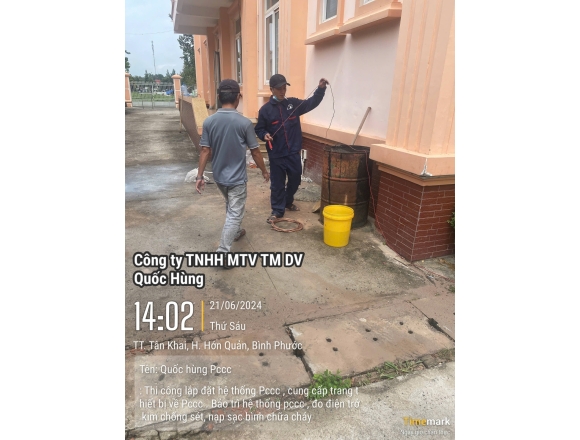 Thi công lắp kim chống sét, Kho bạc Nhà nước Hớn Quản, Bình Phước