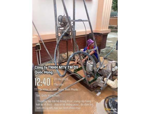 Thi công lắp kim chống sét, Kho bạc Nhà nước Hớn Quản, Bình Phước